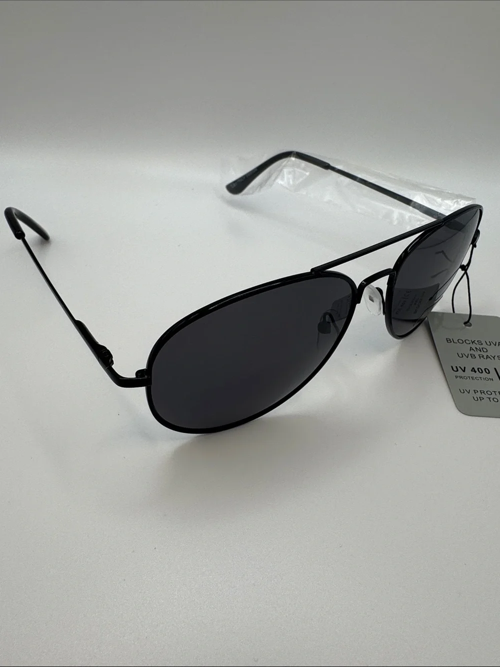 Men's Black Aviator Sunglasses with UV400 Protection